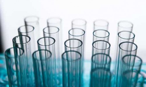 ETİL ASETAT: ÖZELLİKLERİ, KULLANIM ALANLARI VE ENDÜSTRİYEL ÖNEMİ