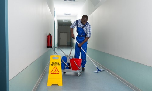 Endüstriyel Temizlikte Kullanılan Kimyasallar ve Uygulama Alanları